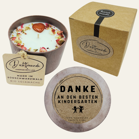 Handgemachte Duftkerze „Bester Kindergarten“ – handmade von DochtFreunde (Bild 1)