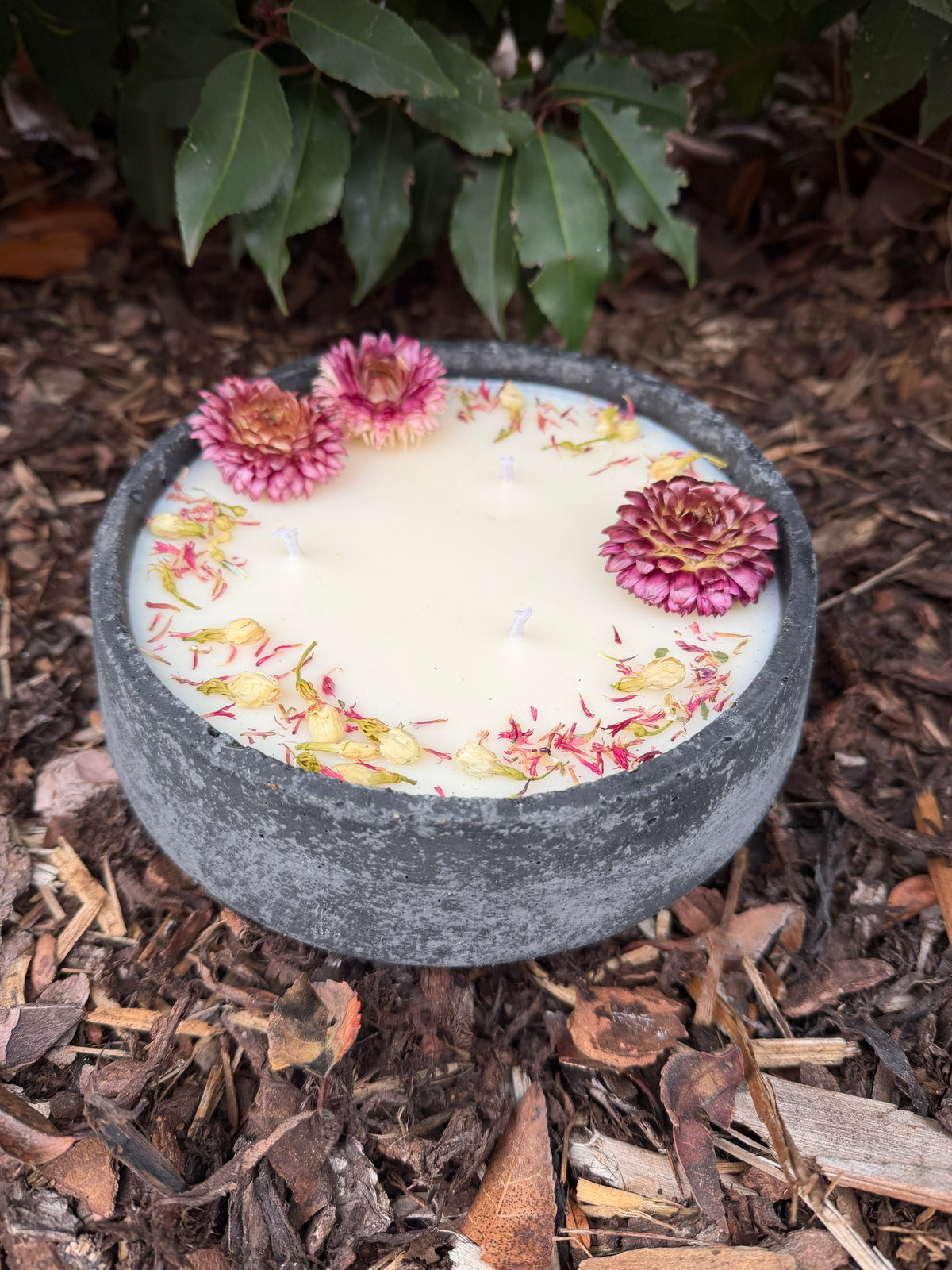 XL Betonkerze "Big Bloom – handmade von DochtFreunde (Bild 6)