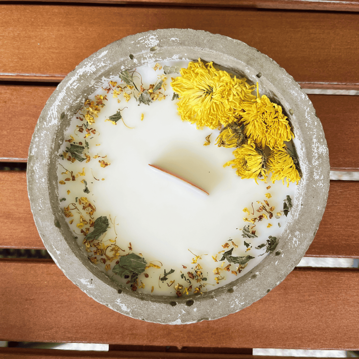 Limitierte Einzelstücke: Outdoor Citronella-Betonkerze „Mugge Schreck“ – handmade von DochtFreunde (Bild 2)