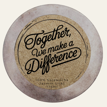 Handgemachte Duftkerze „Together We Make A Difference“ – handmade von DochtFreunde (Bild 3)