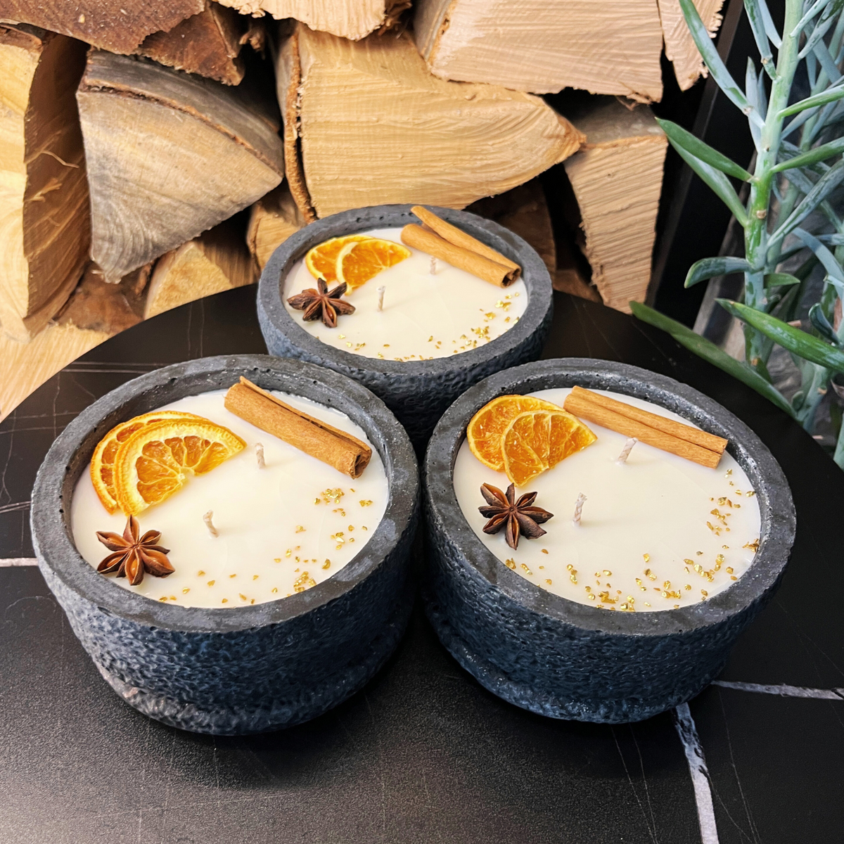 3x exklusive Design-Kerze aus dem Schwarzwald: schwarzer Beton trifft Vanille-Toffee-Duft, Sojawachs