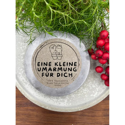 Eine kleine UMARMUNG für dich - LUSTIGE personalisierbare PREMIUM Duftkerze mit – handmade von DochtFreunde (Bild 3)